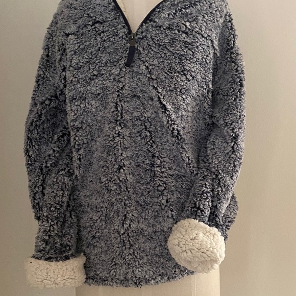 Two Tone Fuzzy Pullover Sweater - Picture 4 of 10